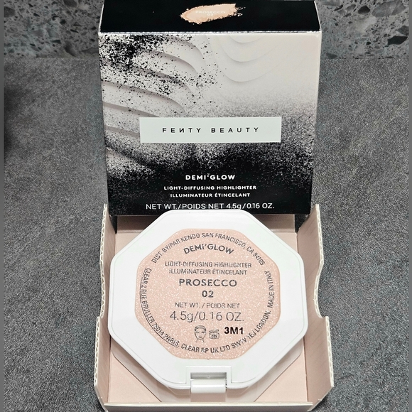 FENTY Demi Glow Light Diffusing Highlighter In PROSECCO new Msrp $20 Limited Ed - Picture 3 of 16